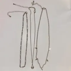 《H＆M》マルチレイヤードネックレス 3点セット