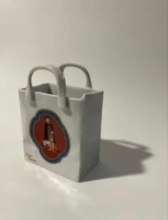 栗田ミュージアム　陶器製　ペーパーバッグモチーフ　フラワーベース ペン立て 置物