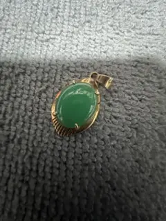 18K 翡翠 ヒスイ ペンダントトップ K18 ゴールド グリーン オーバル型