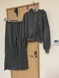 ダークグレー フード付きスウェットセット新品未使用