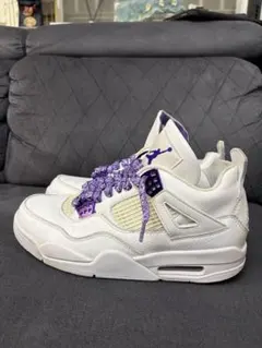 ナイキ エアジョーダン4 レトロ "パープル メタリック" ホワイト/メタリック