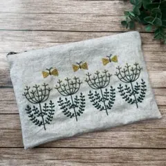 刺繍ポーチ　ハンドメイド