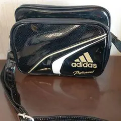 adidas プロフェッショナルエナメルミニバッグ 黒