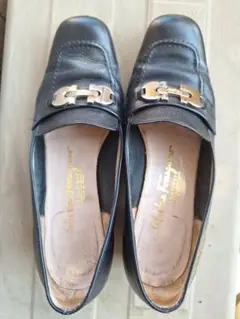 訳あり　Ferragamo 黒 ローファー 金属バックル　23.5cm