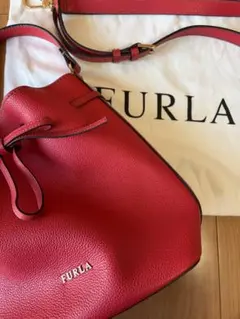 FURLA ショルダーバッグ　巾着型　赤