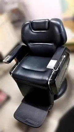 理容椅子 タカラベルモント（プロスタッフ879）モデル 黒