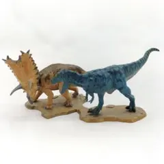 恐竜博限定商品】ビスタヒエヴェルソル VS ペンタケラトプス - メルカリ