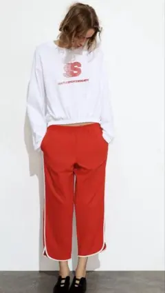 ZARAサイドストライプディテール入りクロップド丈パンツ