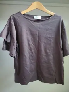 オペーク　ブラウンTシャツのサムネイル
