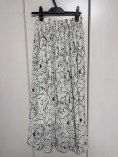 Chez toi 花柄 プリーツ ロングスカートのサムネイル