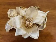 ゴールドの花形コサージュ 卒業式　入学式