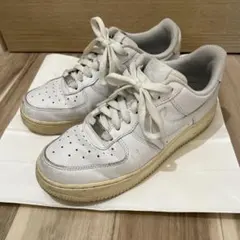 Nike Air Force 1 ホワイトスニーカー　24