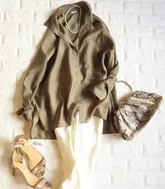 美品 プラージュ Plage とろみサテン テンセル シャツ カーキ 胸 
