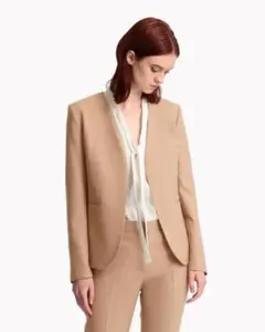 【Theoryセオリー】秋冬用サキソニー素材の杢ベージュ色パンツスーツ