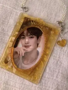 Item thumbnail for item a67a484c-31fc-4eee-802c-c57e64ca6ee0