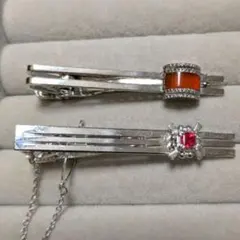 ぱ*ん様 シルバー色 ネクタイピン オレンジ 赤