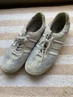 グレー/ホワイト ストライプスニーカー〚REGAL〛