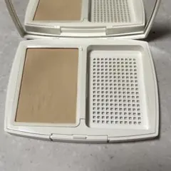 CHANEL ル ブラン ブライトニング コンパクト BR12のサムネイル