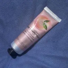 The Body Shop ピンクグレープフルーツ ハンドクリーム 新品未使用のサムネイル