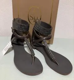 【ASH 】スタッズ付きブラウンサンダルのサムネイル