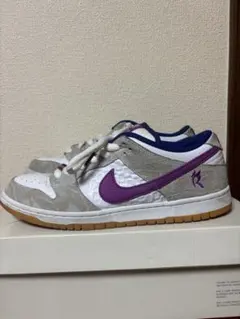 Nike スニーカー グレー/パープル ナイキダンク、ライッサレアウモデル