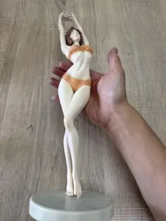 女性フィギュア ストレッチポーズ - メルカリ