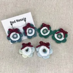ハンドメイド　クリスマスリース風アクセサリー/キーホルダー【②グリーン】