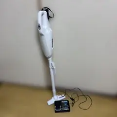 Makita スティッククリーナー CL107FDホワイト