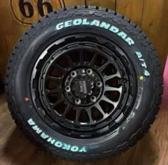 ⭐️ハイエース用⭐️16インチ⭐️ヨコハマAT4⭐️車検対応⭐️ブラック⭐️新品のサムネイル
