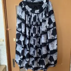 モノトーン 馬柄 プリーツロングスカートのサムネイル