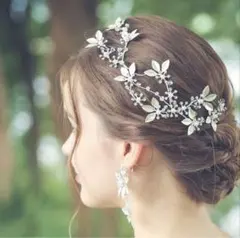 ヘアアクセサリーシルバー花 ヘッドドレスブライダルウェディング ティアラ結婚式