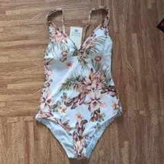 BILLABONG ワンピース水着 花柄のサムネイル