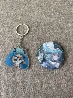 初音ミク キーホルダー＆缶バッジ