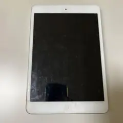 【ジャンク】　Apple iPad ホワイト　本体