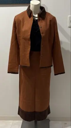 【未使用】11AR67【スカートサイズ変更可能】上品スーツ★グンゼAbetone