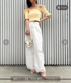 『最終値下げ』美品　裾絞りコットンカーゴパンツ　Chico ホワイト