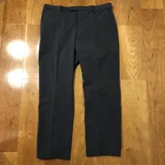 美品　UNIQLO 感動パンツライトチャコール グレー 88