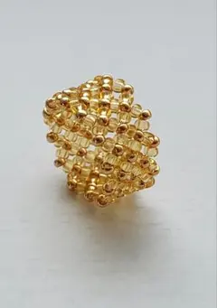 ハンドメイド　ゴールドビーズ透かし模様リング 約12号前後