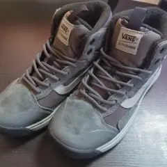 23.5cm VANS ULTRARANGE EXO HI MTE-1のサムネイル