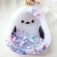 シマエナガレジンキーホルダー　チャーム　シャカシャカ　シェイカー　紫陽花カラー