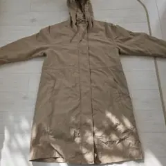 ・ベージュ フード付き コート