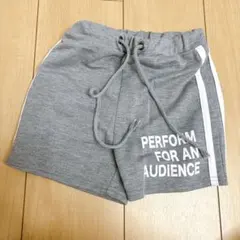 キッズ ハーフパンツ グレー ロゴ入り　120cm