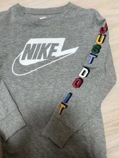 NIKE 長袖Tシャツ 110-116cm