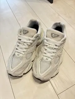 ✴︎New Balance 9060 ✴︎ホワイト グレー 26.5cm 正規品のサムネイル
