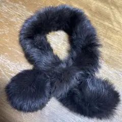 ファー ブラック マフラー ポンポン付き