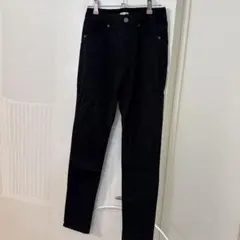 ①CINEMA CLUB スキニーパンツ ブラック Mサイズのサムネイル
