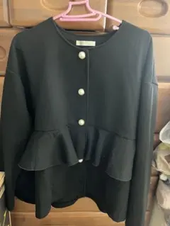 フリル付きノーカラージャケット Lサイズ ブラック　新品、未使用