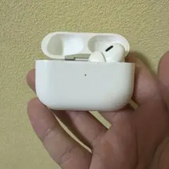 ジャンク品】AirPods Pro 第2世代 Lightning端子 - メルカリ