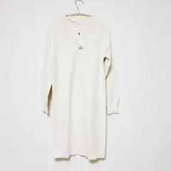 【新品未使用】GU レディースＶネックニットワンピース(長袖) ホワイトSサイズ