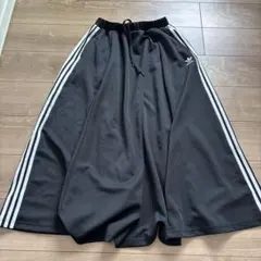 adidas originals フレアスカート ブラックのサムネイル